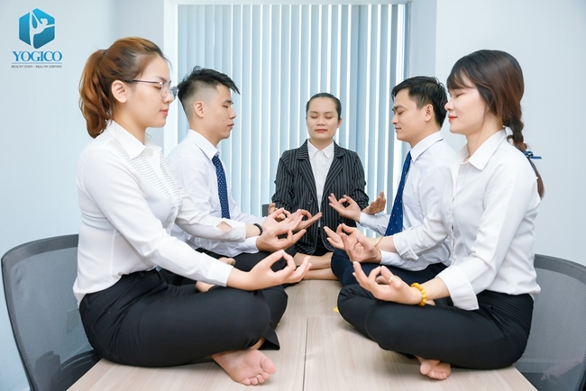 Yoga công sở