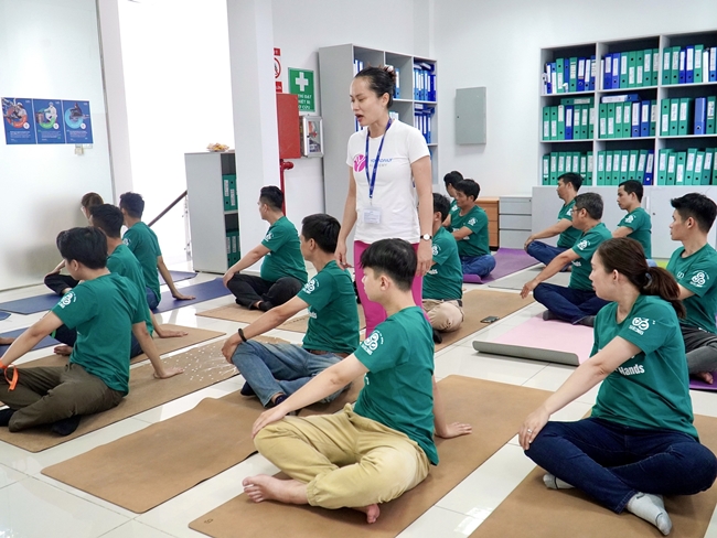 yoga van phong